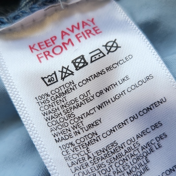 BDG urban outfitters distressed pax shorts. Size 26 - Picture 7 of 7